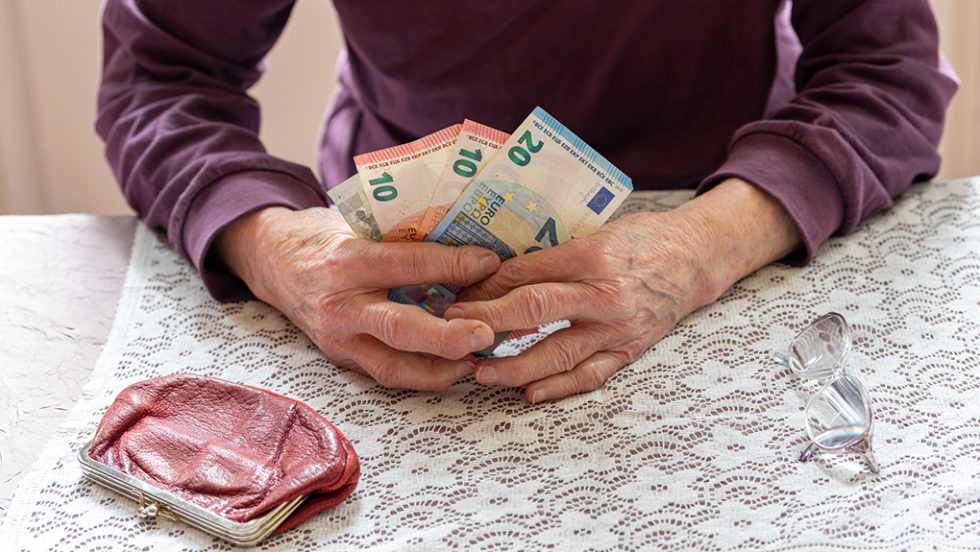 euros ilikiomenoi
